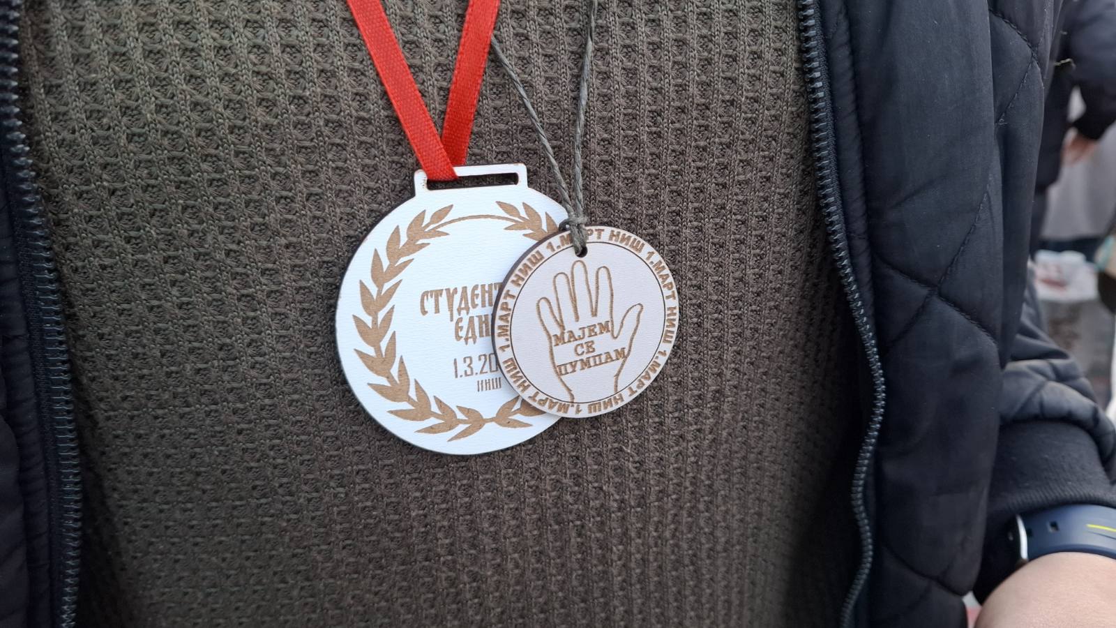 U Novom Sadu priređen doček za studente koji su išli do Niša (FOTO, VIDEO) 3 U Novom Sadu priređen doček za studente koji su išli do Niša (FOTO, VIDEO) 2