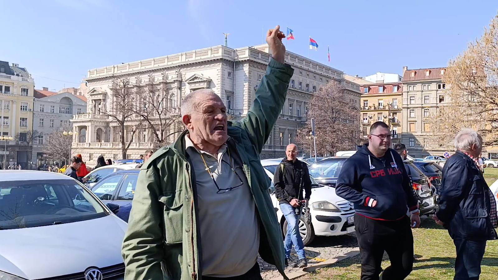 "Svadba na Pavlovićev način": Reporter Danasa ispred Predsedništva u kampu studenata koji "samo hoće da uče" (FOTO) 3