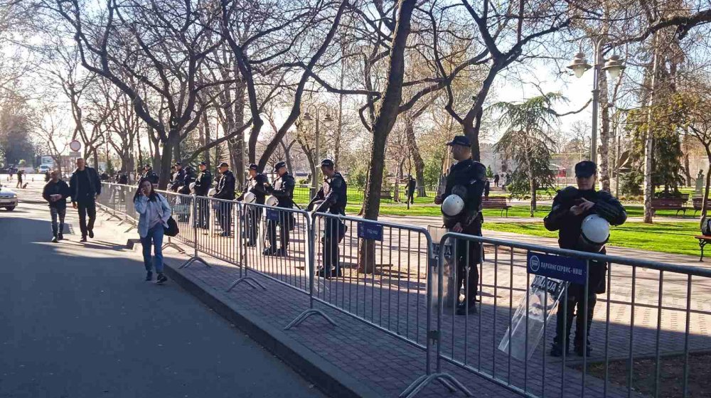 MUP: Policija postupala protiv 11 osoba zbog narušavanja javnog reda i mira u Nišu 1