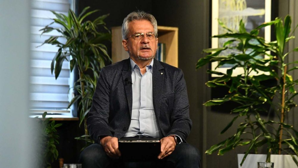 Danijel Dašić Pozadina izjave Montgomerija da je bombardovanje Srbije bilo greška: Otklon od "majčice" Rusije ka "tatici" NATO-u? 5