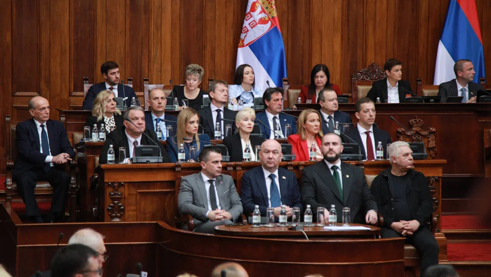 Srbija se smrzava bez struje i vode, a vlast derneči na Informeru s osuđenim licima: Ko će da odgovara? 10