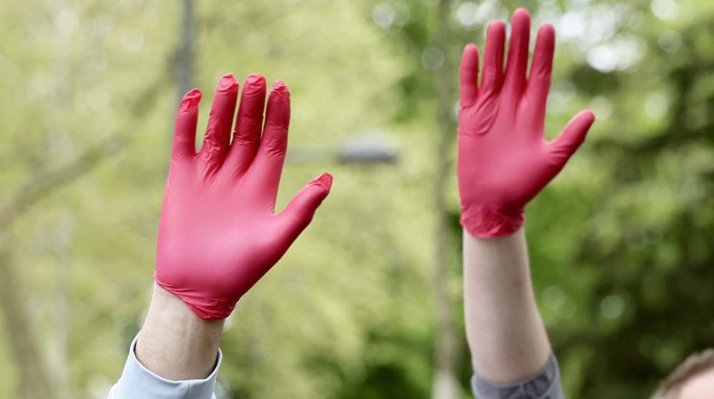 Sutra studentski protest "Politički pritvor zbog reči" ispred novosadskog suda i tužilaštva 1