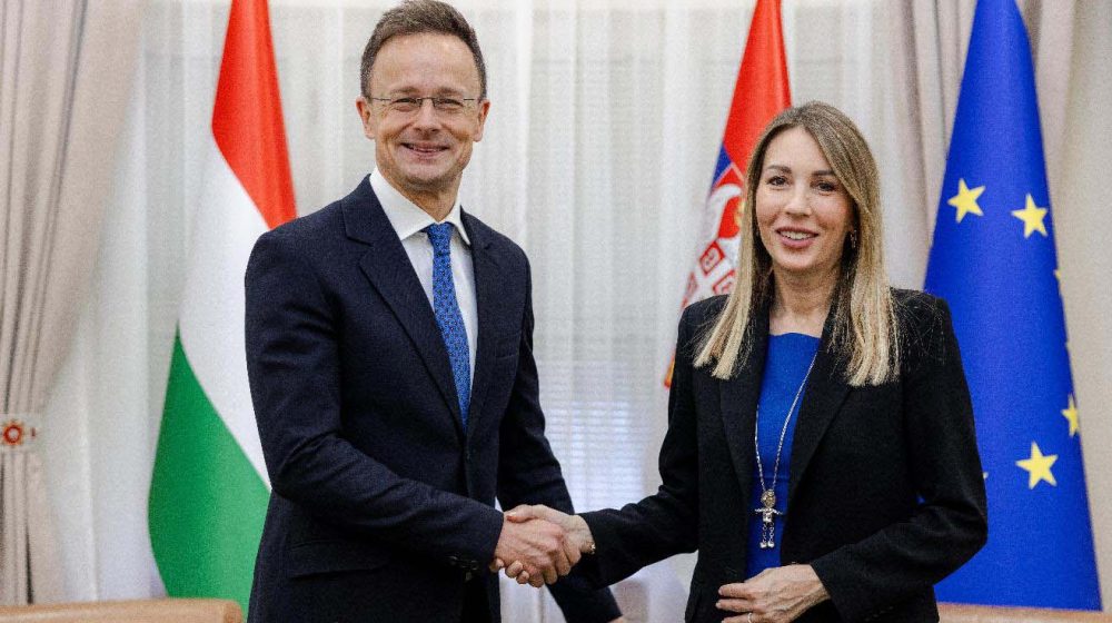 "Pomoć Srbiji brzinom munje": Šta ruski mediji pišu o poseti mađarskog ministra Beogradu? 1