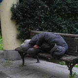 "Još uvek kao država nismo naučili da ovi ljudi postoje": Desetine beskućnika u Beogradu na listi čekanja za Prihvatilište, treba im hitan smeštaj 7