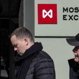 "Masovna kriza se odvija pred našim očima": Trampove tarife oborile berze u Rusiji 4