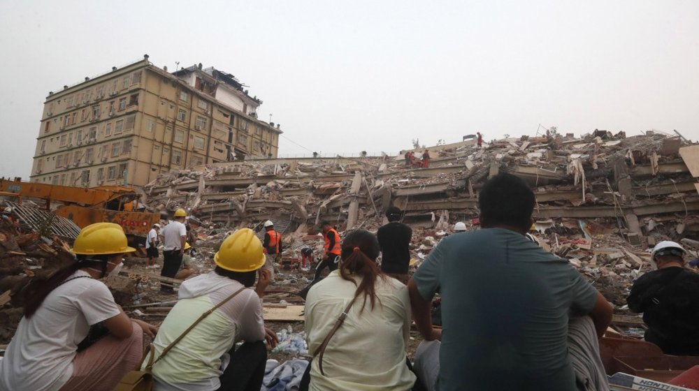 Broj stradalih u katastrofalnom zemljotresu u Mjanmaru prešao 2.700 ljudi: Spašena žena nakon 91 sata ispod ruševina 1