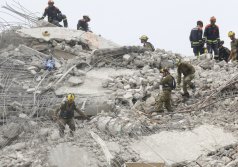 Broj stradalih u katastrofalnom zemljotresu u Mjanmaru prešao 2.700 ljudi: Spašena žena nakon 91 sata ispod ruševina 6