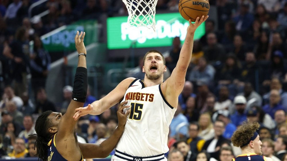 Rekordi su tu da ih Jokić ruši: Srbin juri dostignuće legende NBA lige od pre više od pola veka 1