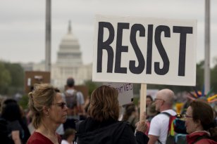 50 States, 50 nationwide protests against US President Trump policies Održane masovne demonstracije širom SAD protiv politika Trampa i Maska: "Dalje ruke" (VIDEO,FOTO) 4