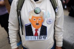 50 States, 50 nationwide protests against US President Trump policies Održane masovne demonstracije širom SAD protiv politika Trampa i Maska: "Dalje ruke" (VIDEO,FOTO) 5