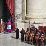 "Blizak im je Tramp i žele da Vatikan ponovo učine velikim": Ultra konzervativni katolici pokušavaju da utiču na izbor novog pape 7