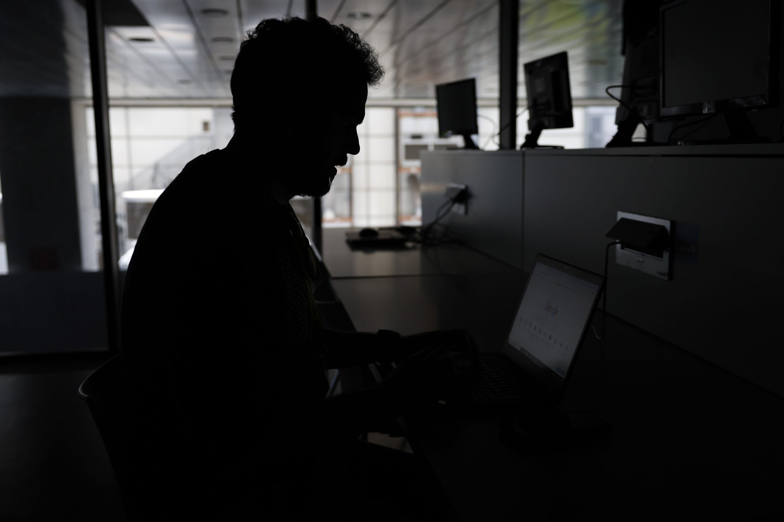 (FOTO, VIDEO) Masovni nestanak struje u Španiji i Portugalu: Portugalci "krive" Špance i vrlo redak "atmosferski fenomen" 5 (FOTO, VIDEO) Masovni nestanak struje u Španiji i Portugalu: Portugalci "krive" Špance i vrlo redak "atmosferski fenomen" 5