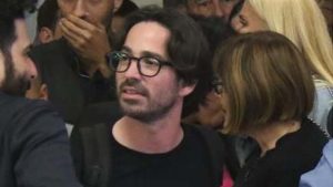 Israel Srulik Ajnhorn, nekadašnji savetnik izraelskog premijera Benjamina Netanjahua, koji je u Izraelu proglašen za kriminalca u bekstvu, već neko vreme boravi i radi u Srbiji.