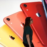 Tramp izuzeo pametne telefone i kompjutere iz odluke o tarifama 5