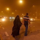 Respiratorni problemi i zatvoreni aerodromi zbog peščane oluje u Iraku 3