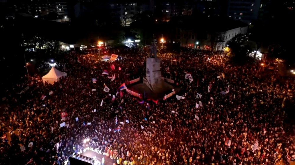 Studentski protest u Kraljevu snimljen dronom (VIDEO, FOTO) 1