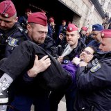Orban ne staje: Ograničavanje prava dvojnim državljanima i LGBTK+ ljudima 6