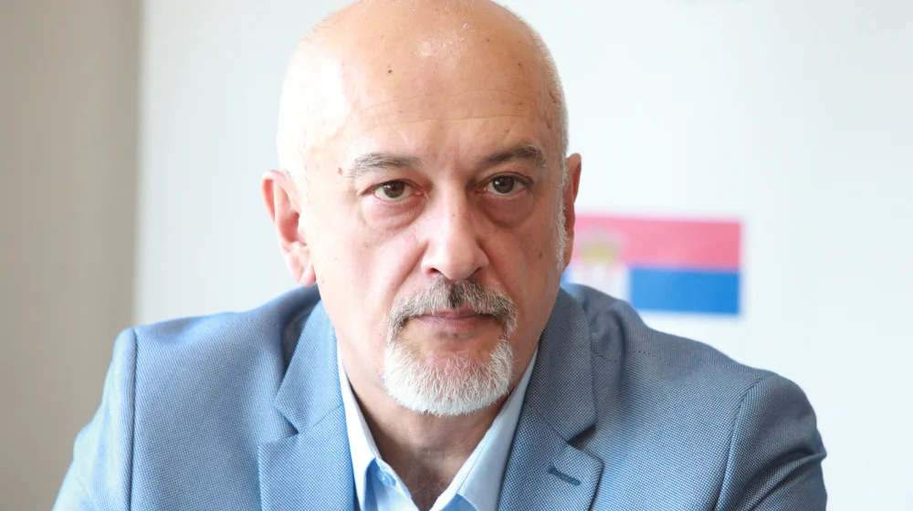 Rade Panić: Lončar manipuliše i sa predsednikom Vučićem igra "dupli pas" 12