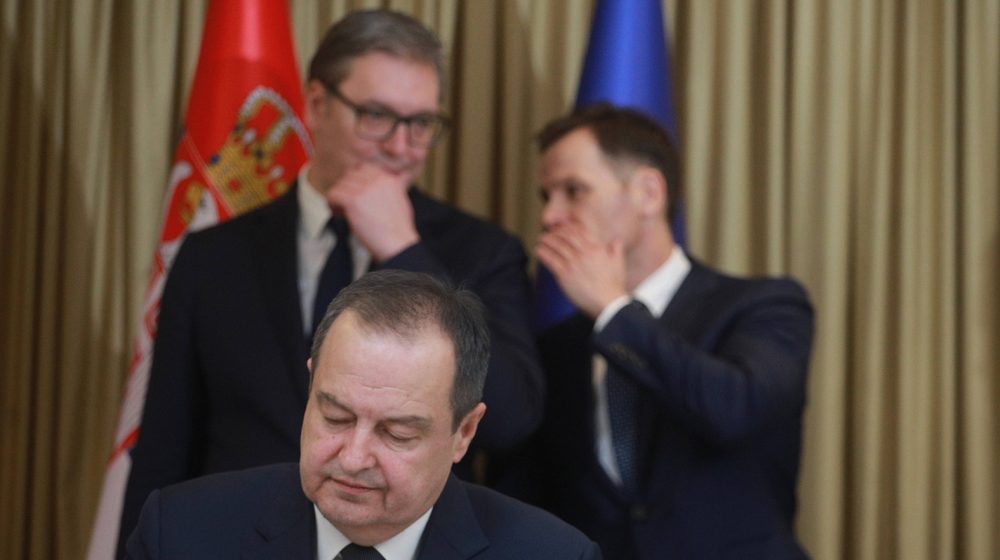 Kreni-promeni: Vučić i Dačić su legalizovali kosovskog policajca koji je tukao srednjoškolca 1