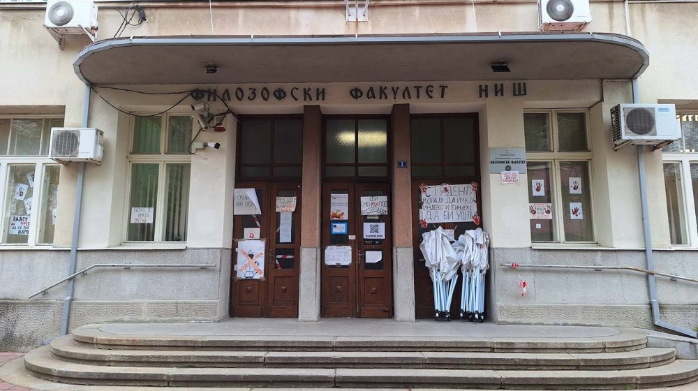 Zaposleni Filozofskog fakulteta u Nišu razmatraju štrajk, odluka još nije doneta 1