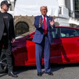 Mask će biti manje posvećen Trampovoj administraciji, zbog pada profita u Tesli 4