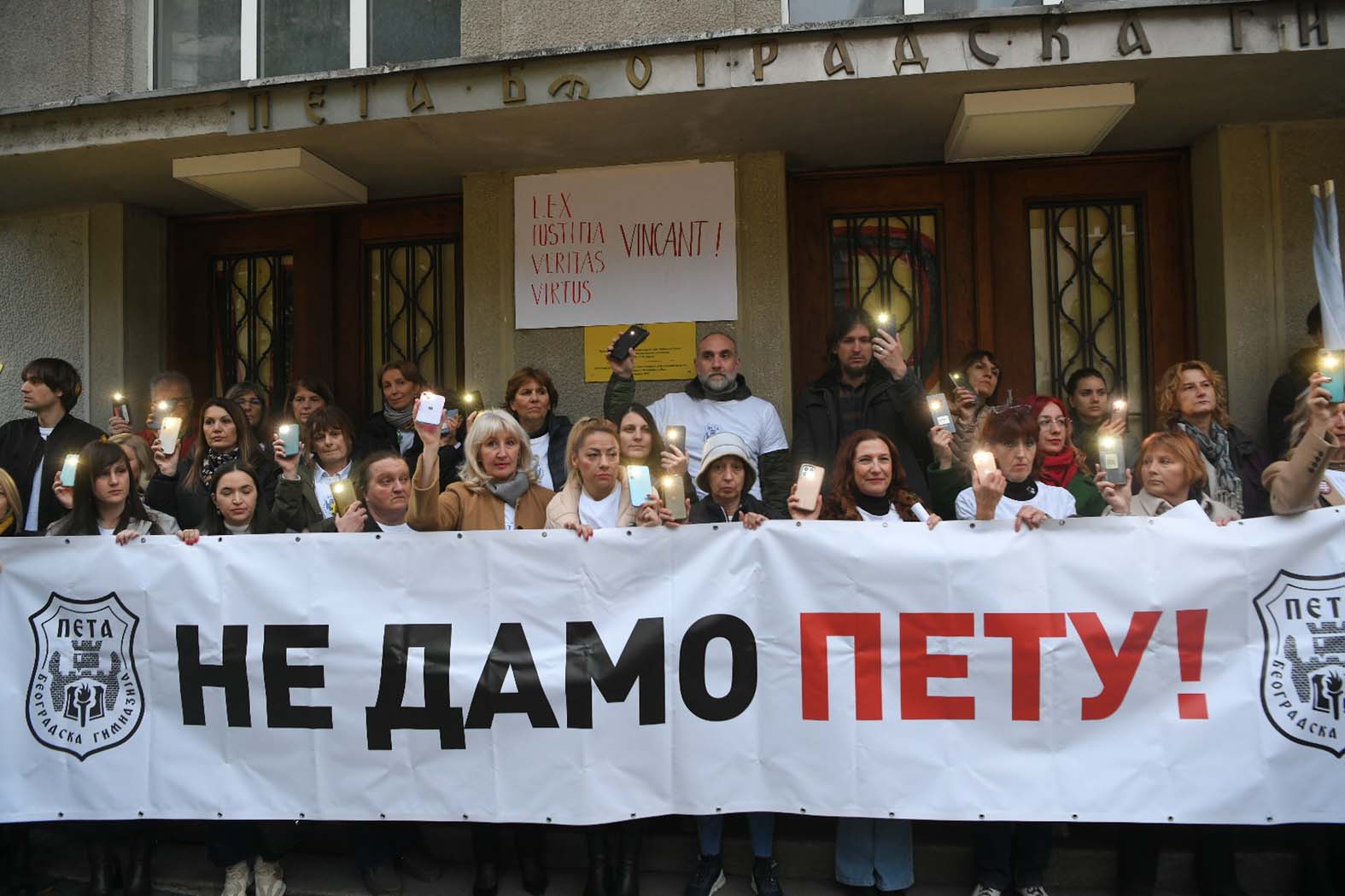 Da li će maturanti koji blokiraju nastavu polagati razredni ispit? 2 Da li će maturanti koji blokiraju nastavu polagati razredni ispit? 2