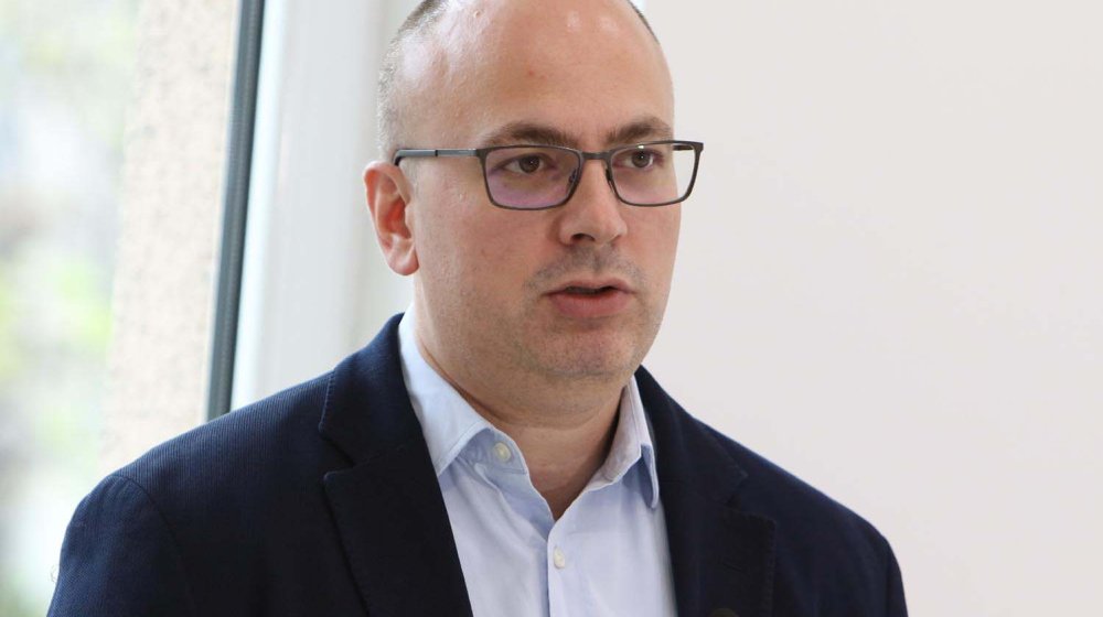 Dimitrijević (CRTA): SNS dugo odbijala naše predloge o biračkom spisku, pa ih uvrstila u zakon pre dolaska Fon der Lajen 1