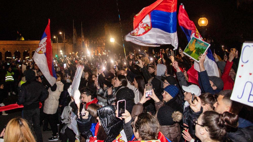 Studenti biciklisti nakon istorijskog dočeka u Beču nastavili put: "Niko ne priznaje da je umoran, pedaliramo dalje" 1