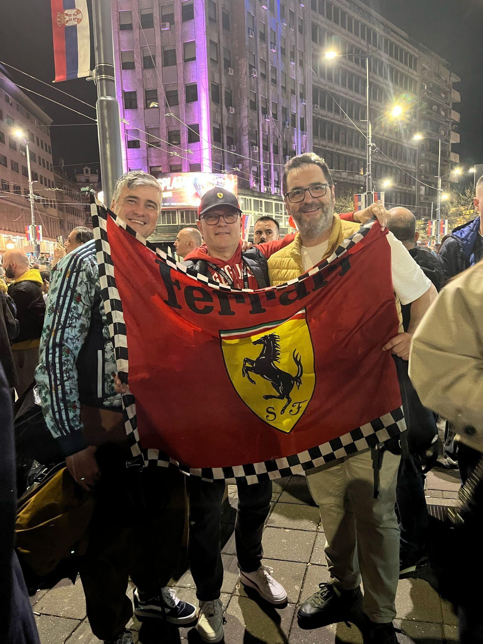 Ferari zastava - priča druga: Na putu za Strazbur sa studentima biciklistima 4 Ferari zastava, studentski protest, doček u Beogradu 14. marta.