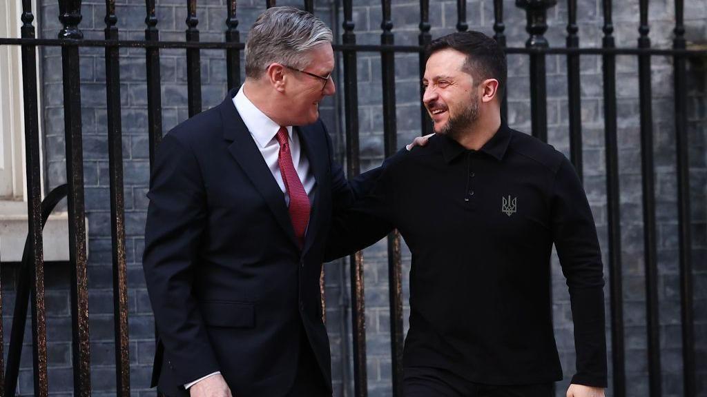 Rat je promenio Zelenskog, ali da li je vreme da to ponovo učini 3 Vladimir Zelenski i Kir Starmer