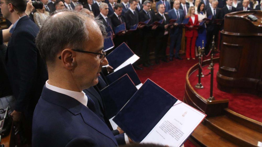 Eurobarometar o Srbiji: U vlast nema poverenja skoro 60 odsto 1