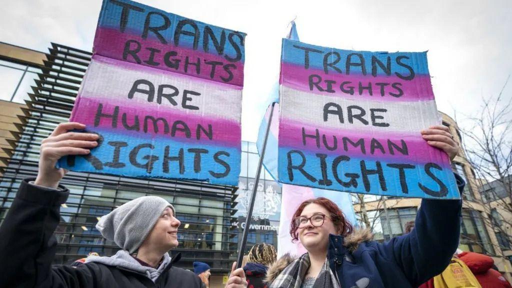 Britanski sud jednoglasno odlučio 'šta je žena' 3 transrodni ljudi, ljudska prava, pol, žene, rod