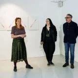 Izložba Ane Knežević „Nebo je puno iskri, sve što nam treba je predaleko“ u Galeriji Novembar 15