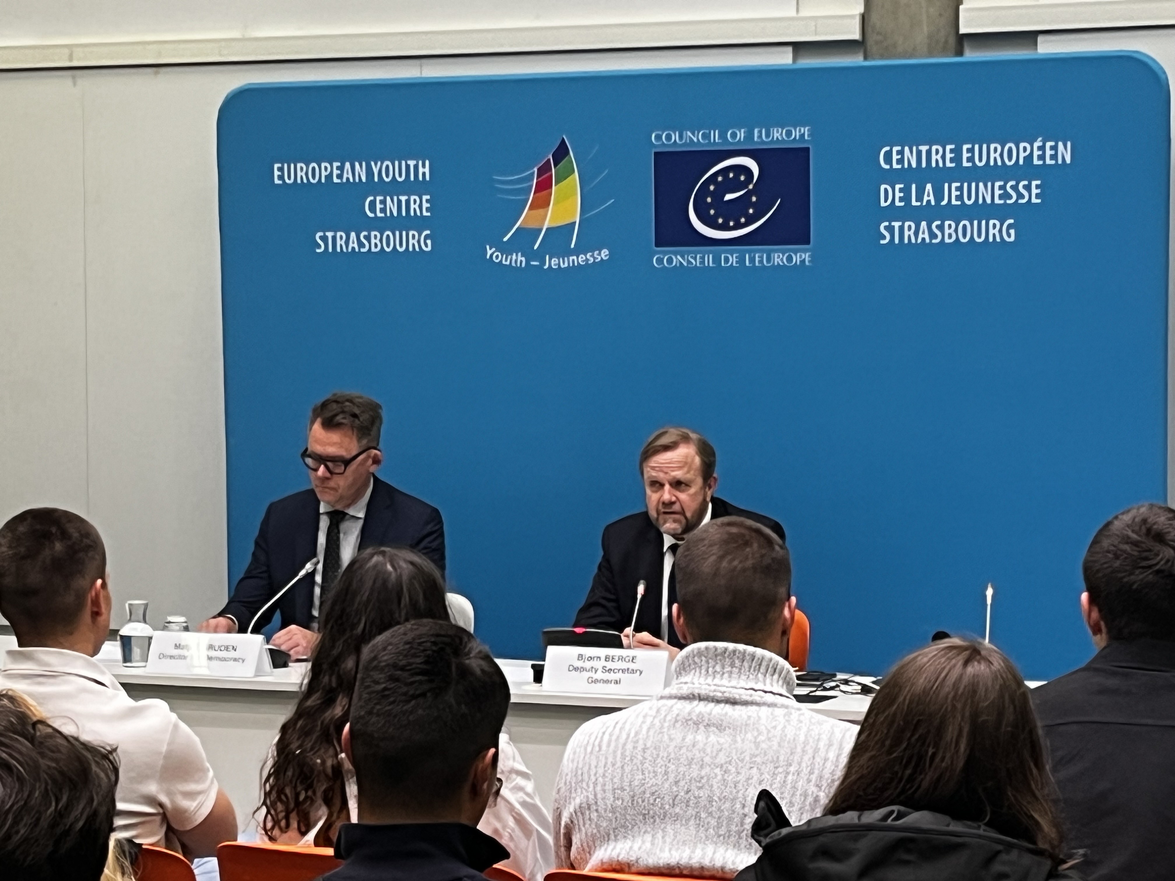 Studenti sa zamenikom generalnog sekretara SE: "Srbija je potpisnica konvencije o ljudskim pravima i obavezna je da ih poštuje" 2