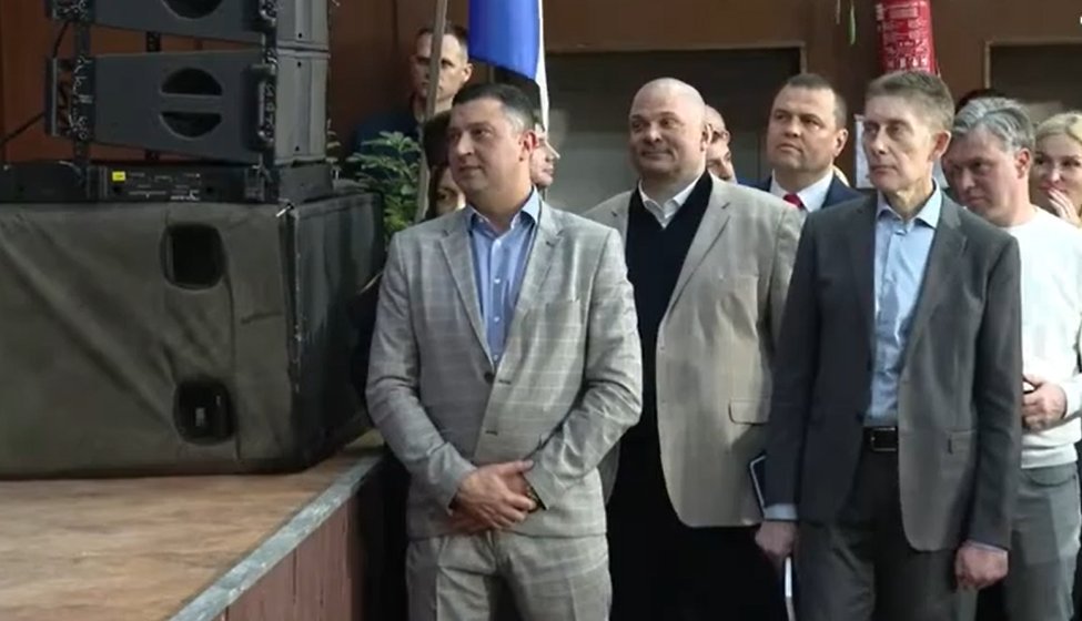 Ko je Ivan Stanojević, privedeni predsednik opštine Žitorađa, koji je pre 10 dana dočekao Vučića? 1