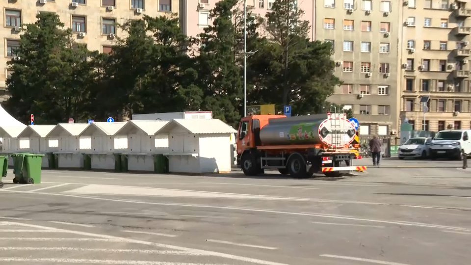 Koje su instrukcije dobili zaposleni u Poštanskoj za današnji miting SNS i zašto se pominje Starbaks? 1