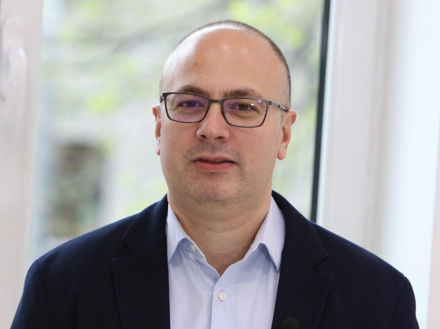 Popović: Ne može Makron da spasi Vučića ako pritisak javnosti u Srbiji bude dovoljno jak 2