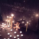 Odavanje počasti nastradalima povodom šest meseci od pada nadstrešnice u Novom Sadu na Đačkom trgu u Kragujevcu 6