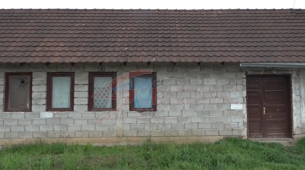 goraždevac, razbijeni prozori