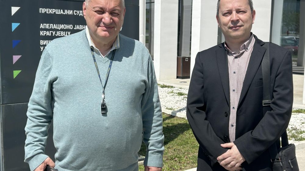 Građani žrtve profita „naprednjačke mafije”: Milivojević (DS) „prozvao” tužilaštvo u Kragujevcu zbog nepodizanja optužnice za pad plafona u školi kod Rače 1