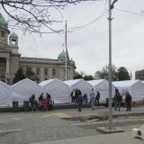 BELI ŠATORI U CENTRU BEOGRADA