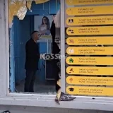 Na Poštu Kosova u Zvečanu sinoć bačene dve ručne bombe, eksplodirala jedna 9