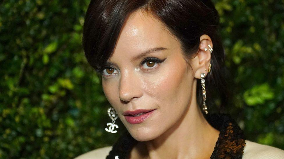 Kejti Peri o ismevanjima zbog leta u svemir: 'Kao da su me isprebijali' 2 Lili Alen