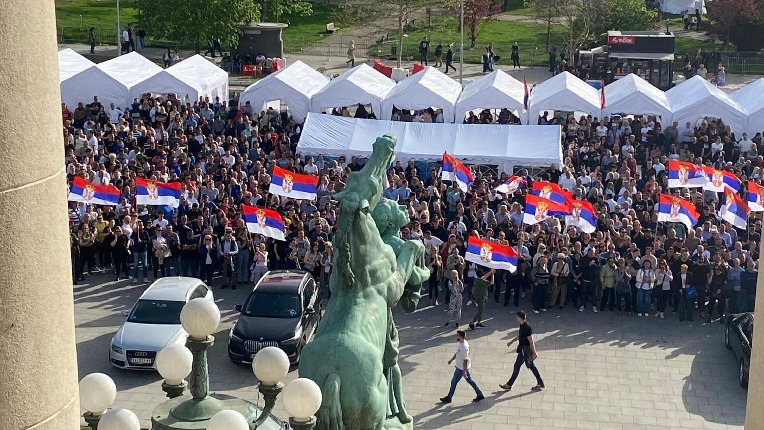 Vlada Srbije: Ko su ministri u timu Đura Macuta 4 Studenti koji žele da uče, čiji šatori su i na ulici, ispred Skupštine