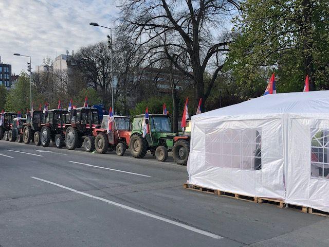 vučić, vučićev miting, sabor SNS, Pokret za narod i državu