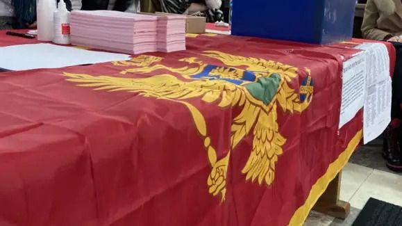 Crna Gora: Koliko su važni izbori u Nikšiću i Herceg Novom 1 Crnogorska zastava, izbori, Nikšić