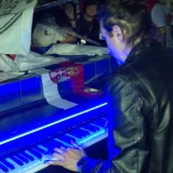 Pijanista Davide Martelo na dočeku studenata biciklista u Strazburu