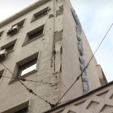 obrušio se deo fasade u centru grada