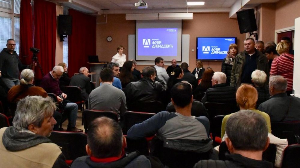 Pobunjeni građani bi podržali vladu koju predlože studenti 1