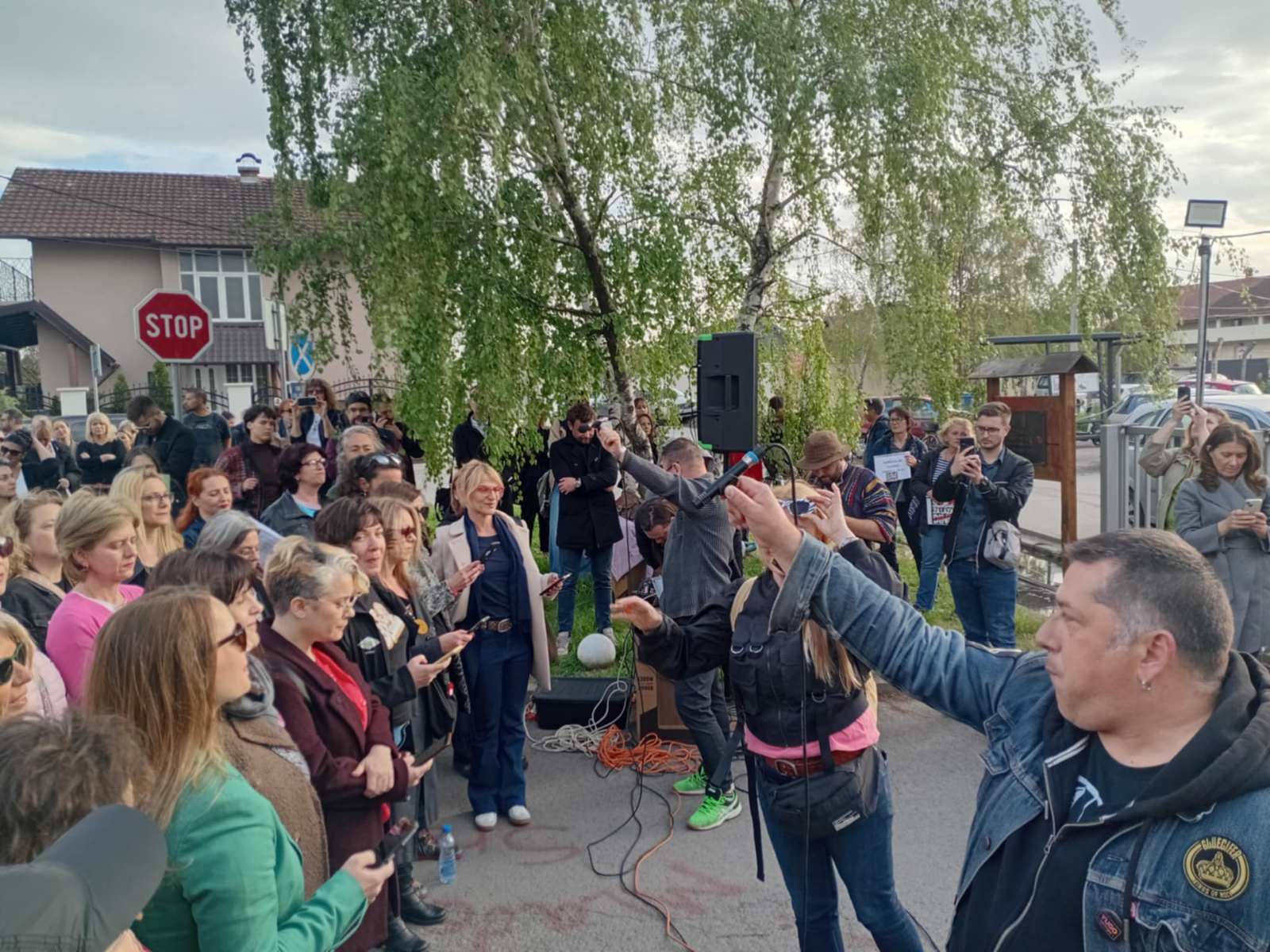 Ispred zatvora na Klisi u Novom Sadu organizovan koncert podrške novosadskim aktivistima koji su u pritvoru 3